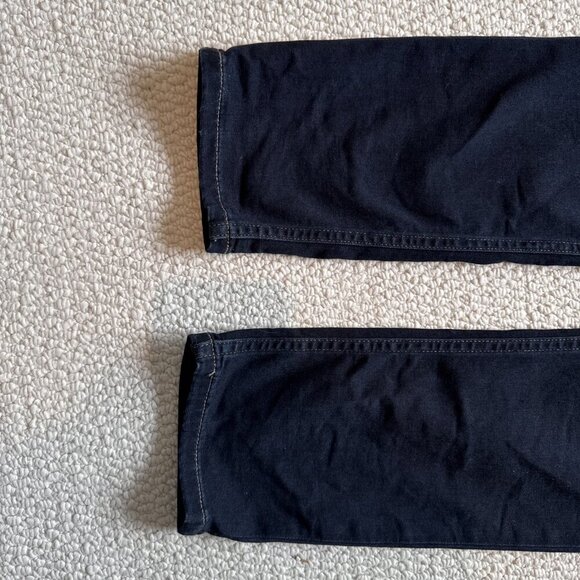 PAIGE jeans womans 34 dark wash, like new, croft, inseam 32, low rise - Picture 6 of 13